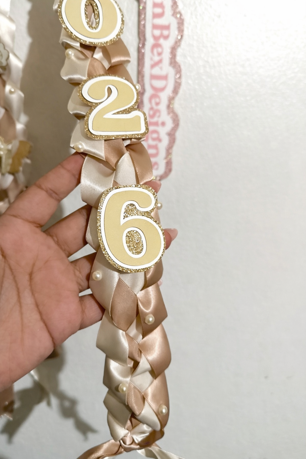 Neutral/Beige Coquette 2026 Graduation Lei