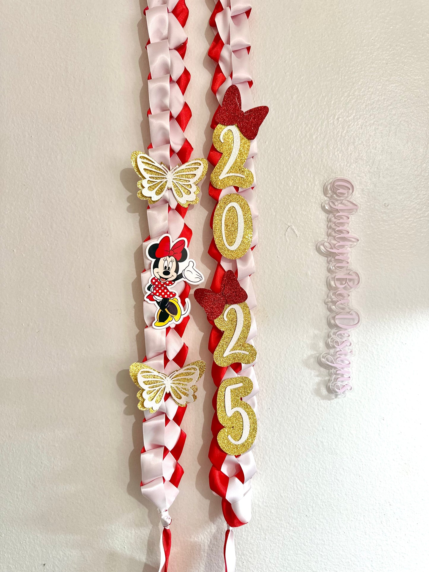 Minnie Mouse Class of 2025 Graduation Lei