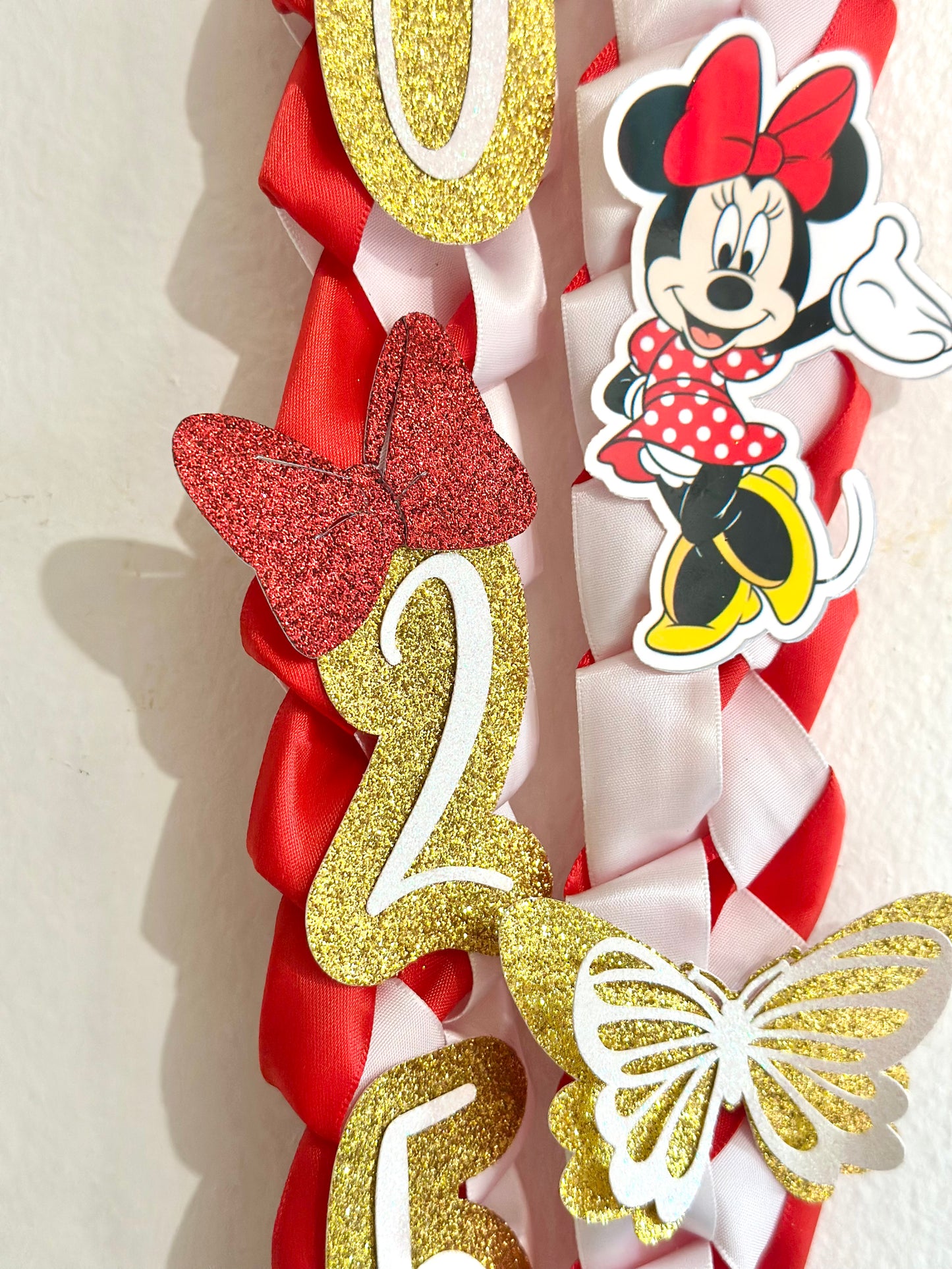 Minnie Mouse Class of 2025 Graduation Lei