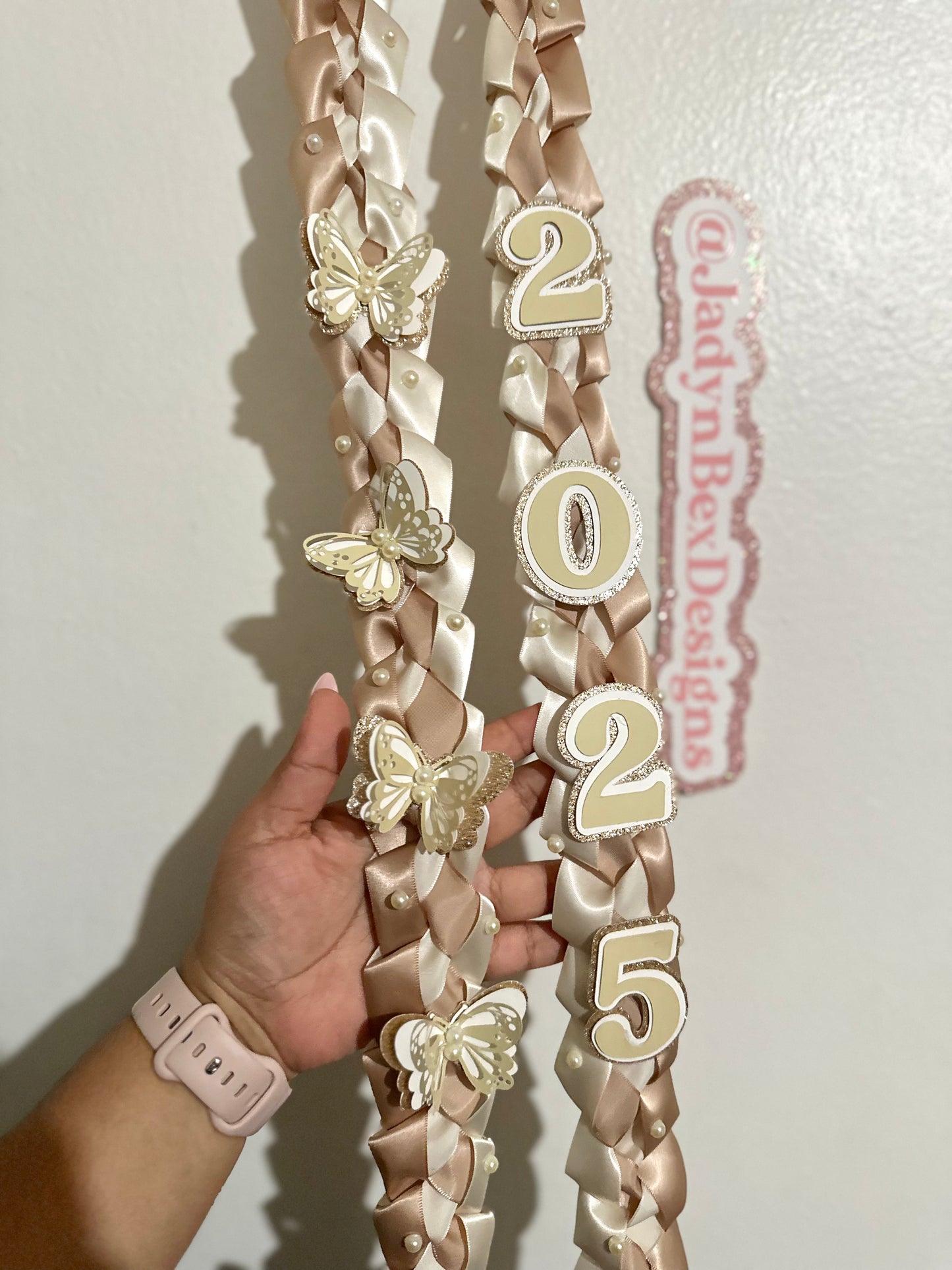 Neutral/Beige Coquette 2025 Graduation Lei