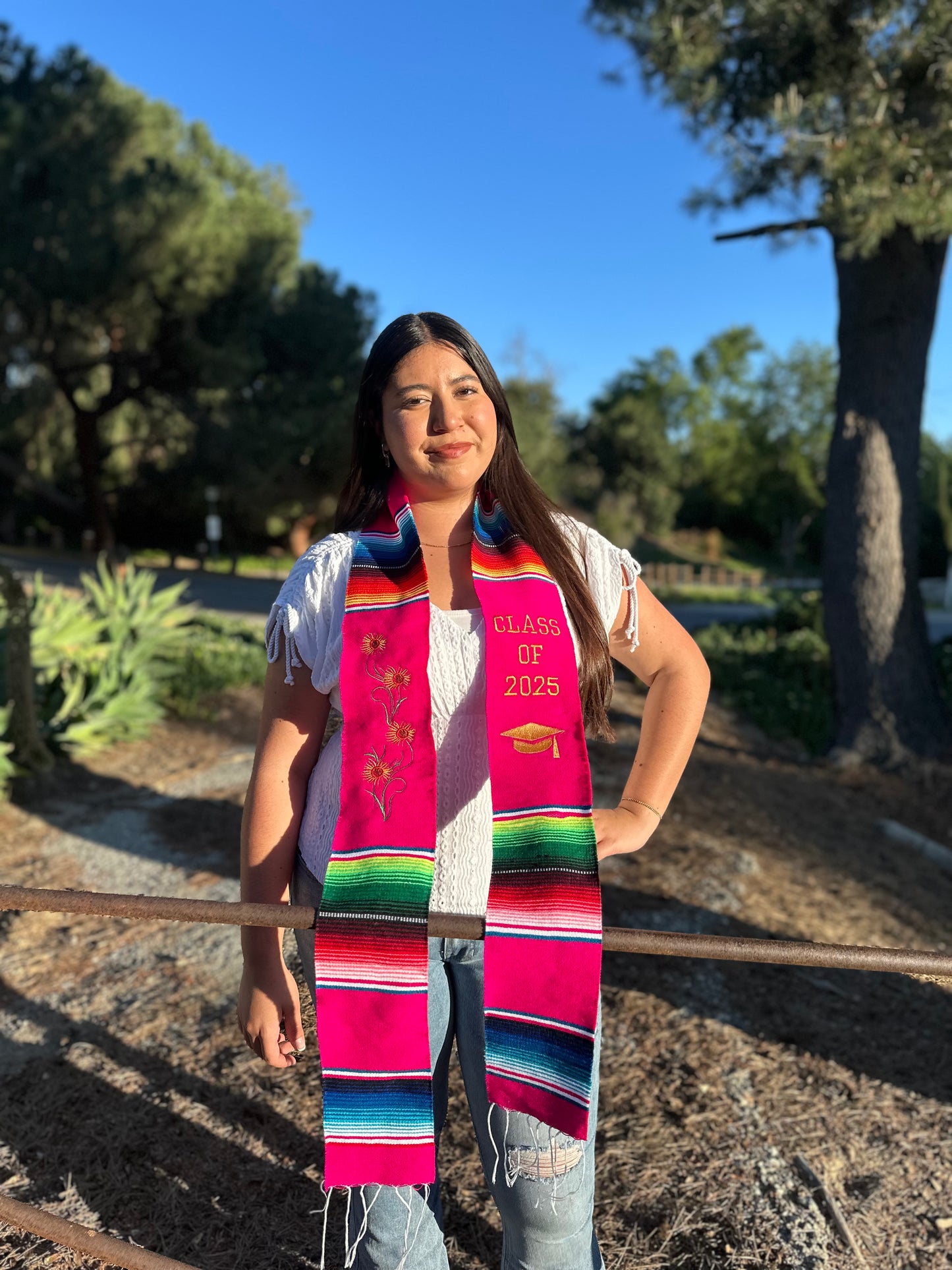 Hot Pink Sarape Stole with Daisies Class of 2025