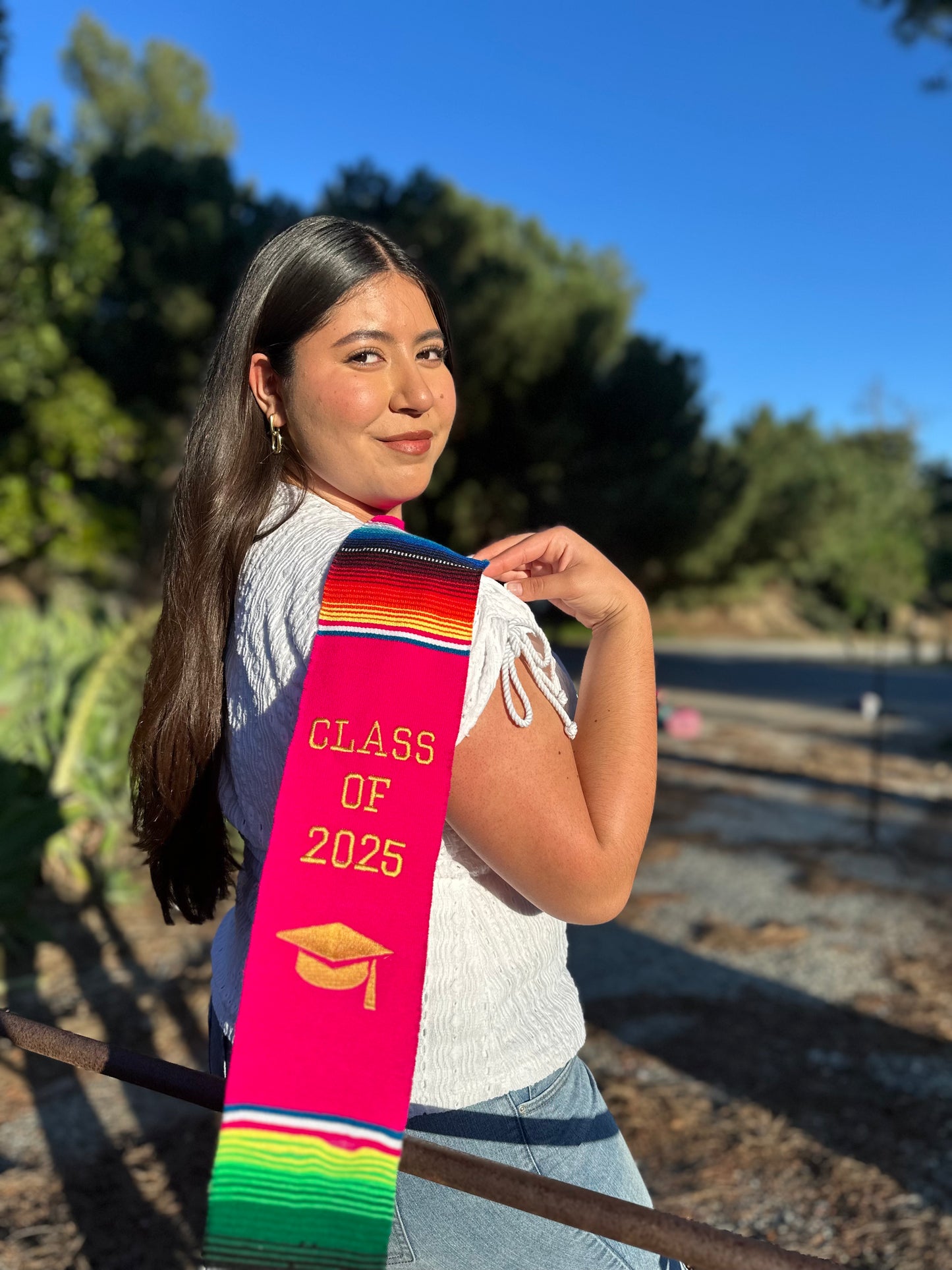 Hot Pink Sarape Stole with Daisies Class of 2025