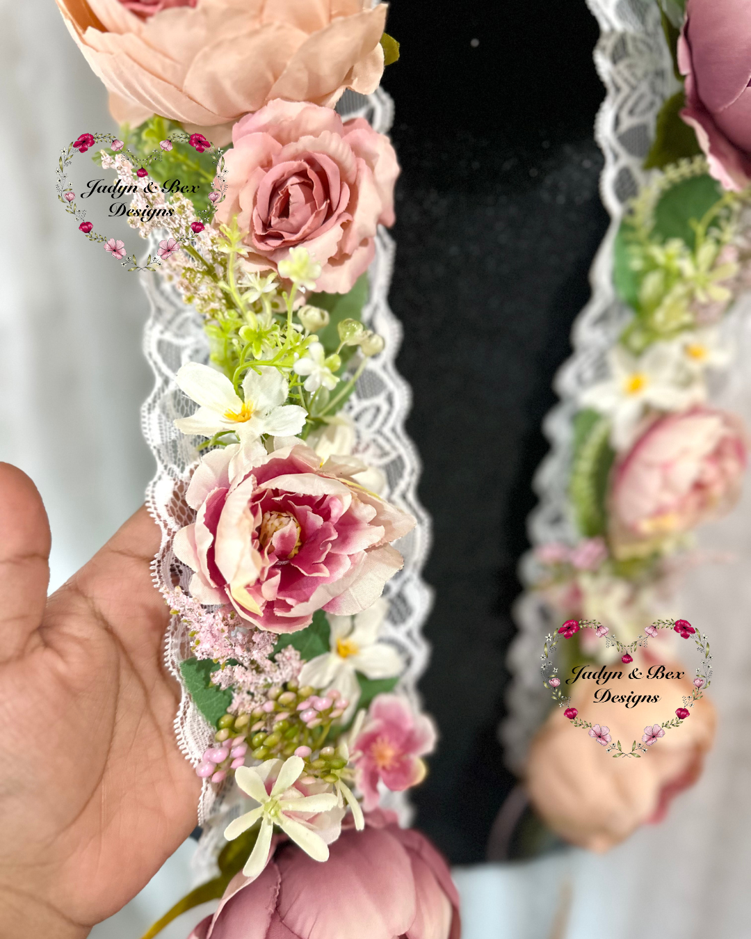 Elegant Floral Graduation Lei Class of 2026