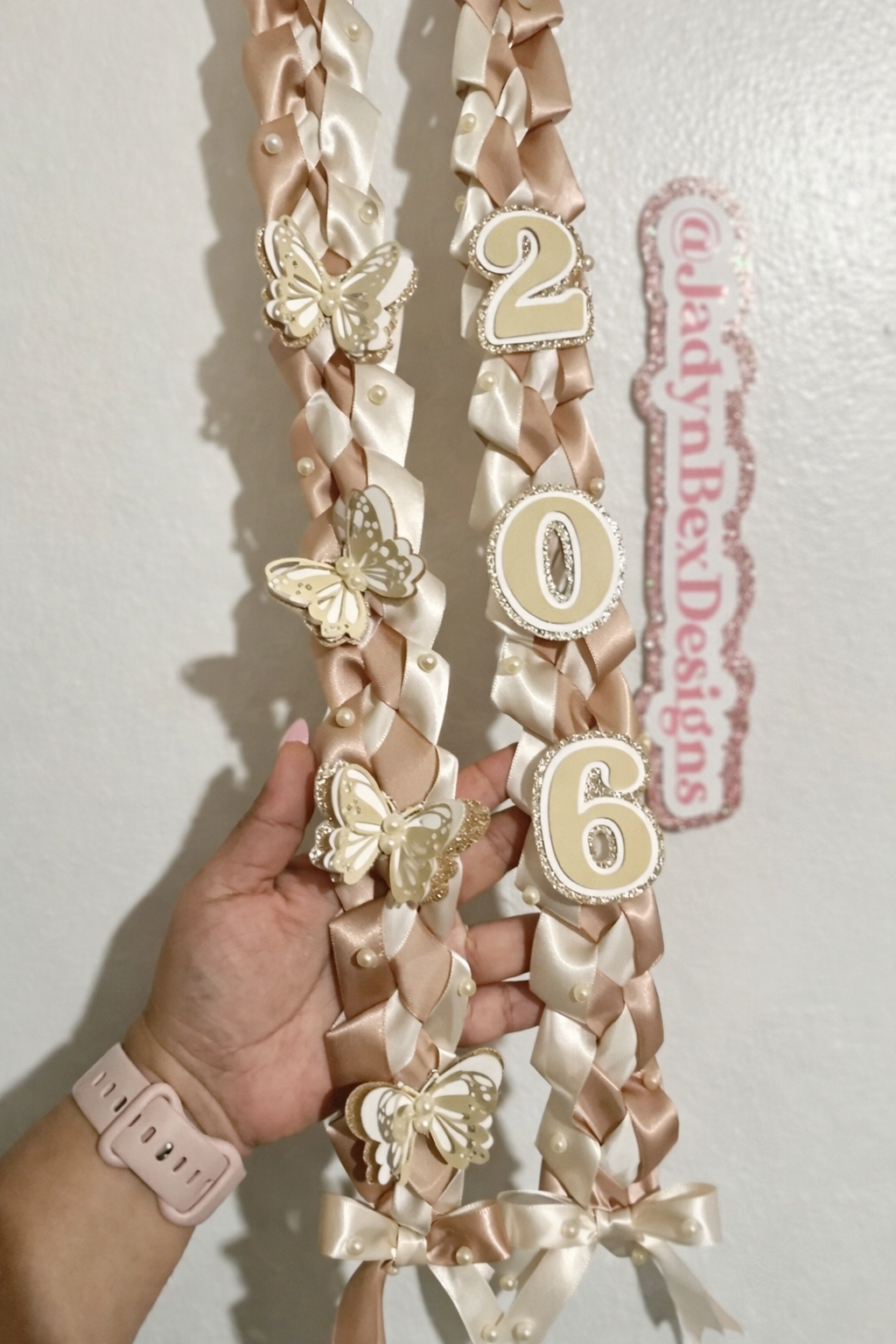 Neutral/Beige Coquette 2026 Graduation Lei