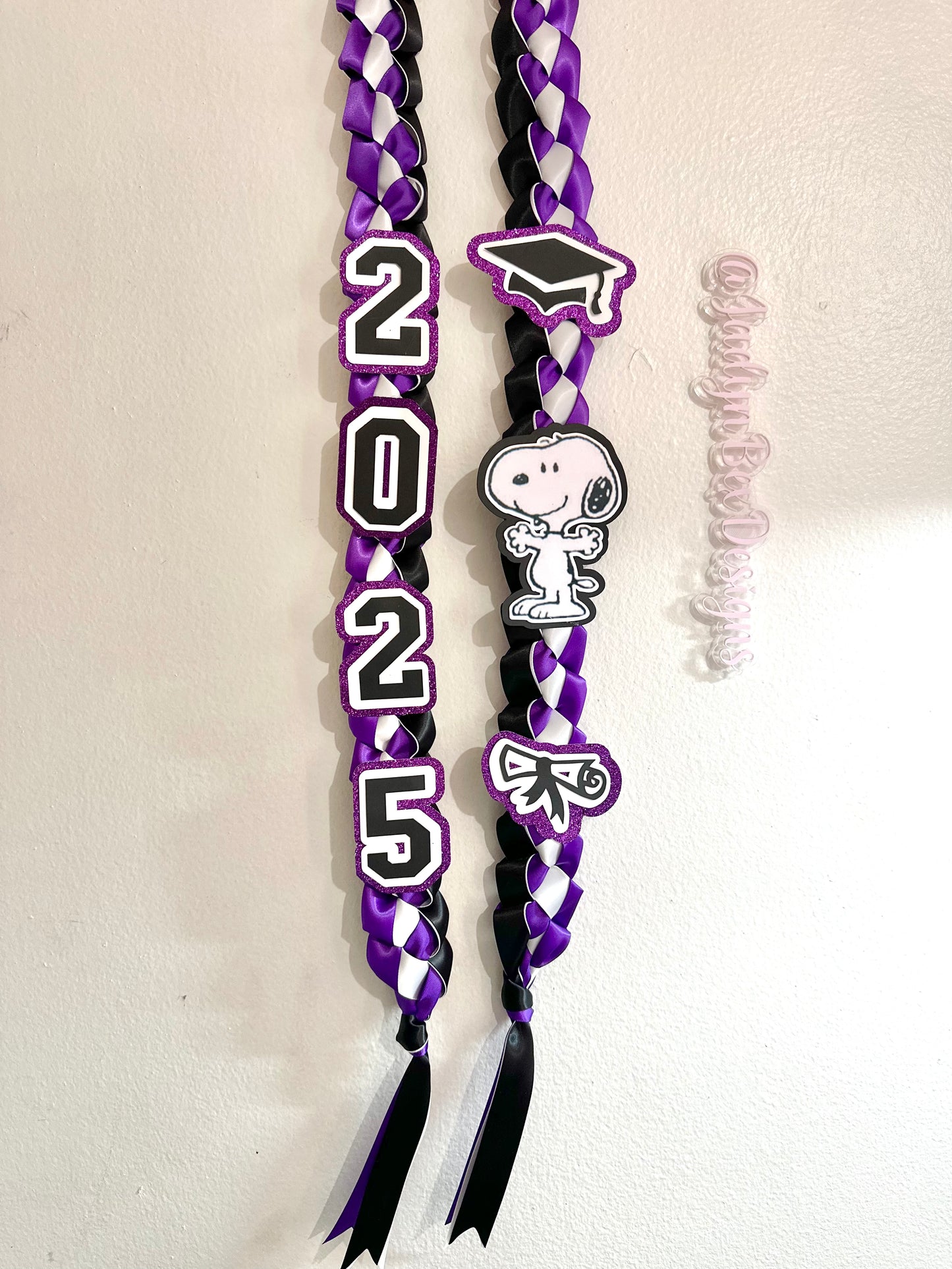 Snoppy Graduation Lei 2025