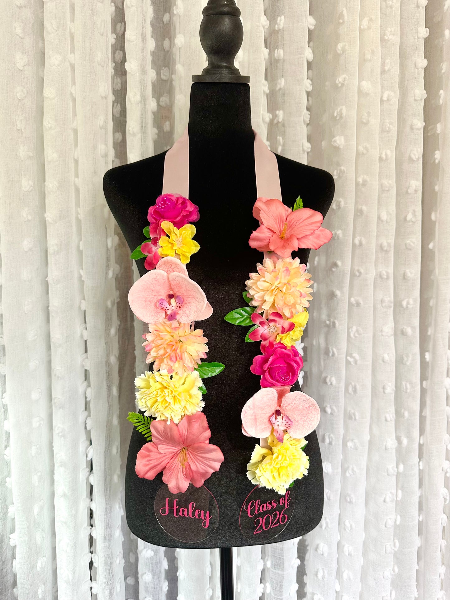 Class of 2026 Personalized Floral Graduation Lei – Pink Custom Name Acrylic Graduation Lei