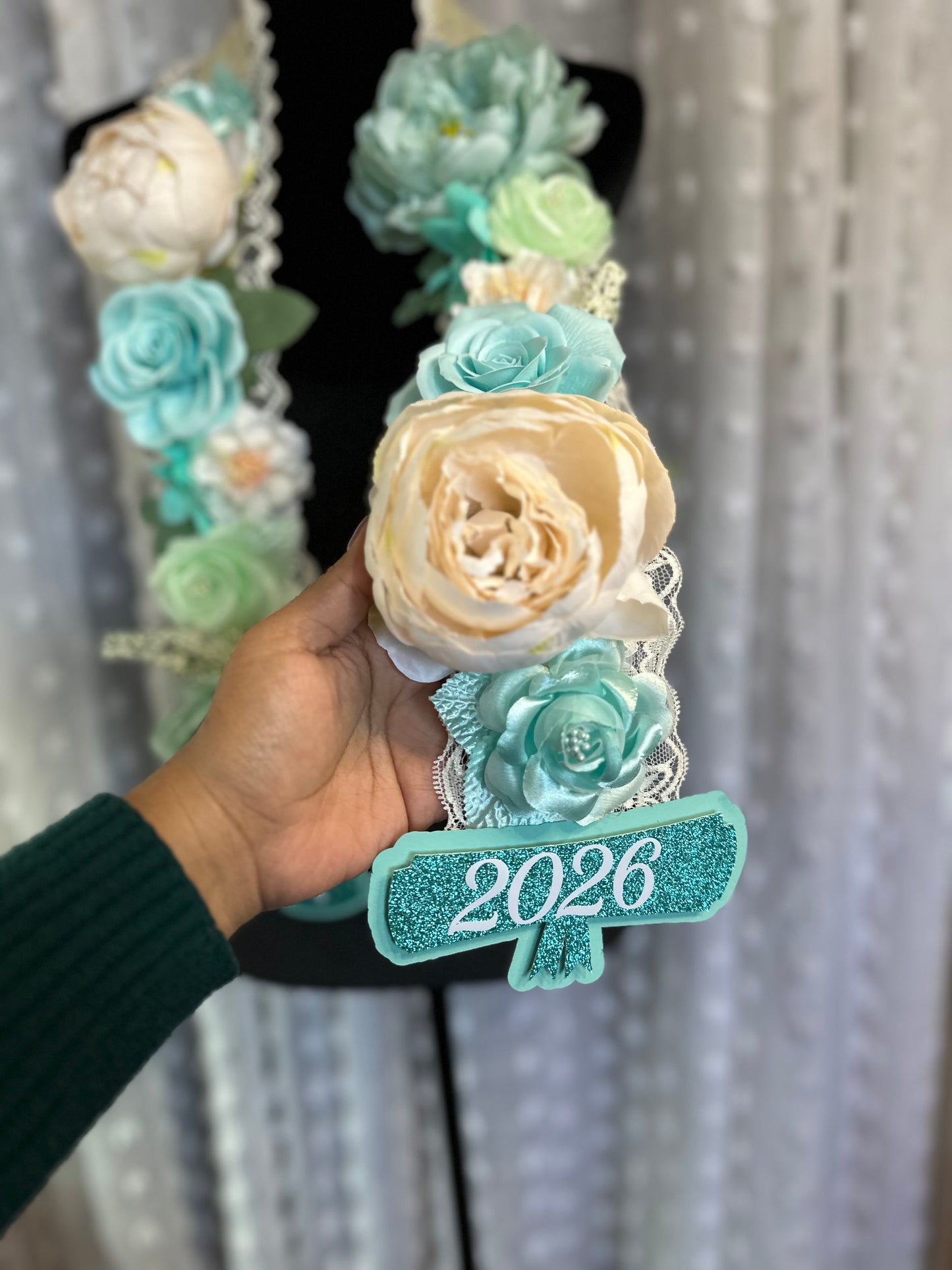 Mint Floral Graduation Lei – Class of 2026 Personalized Graduation Lei with Custom Name – High School or College Grad Gift