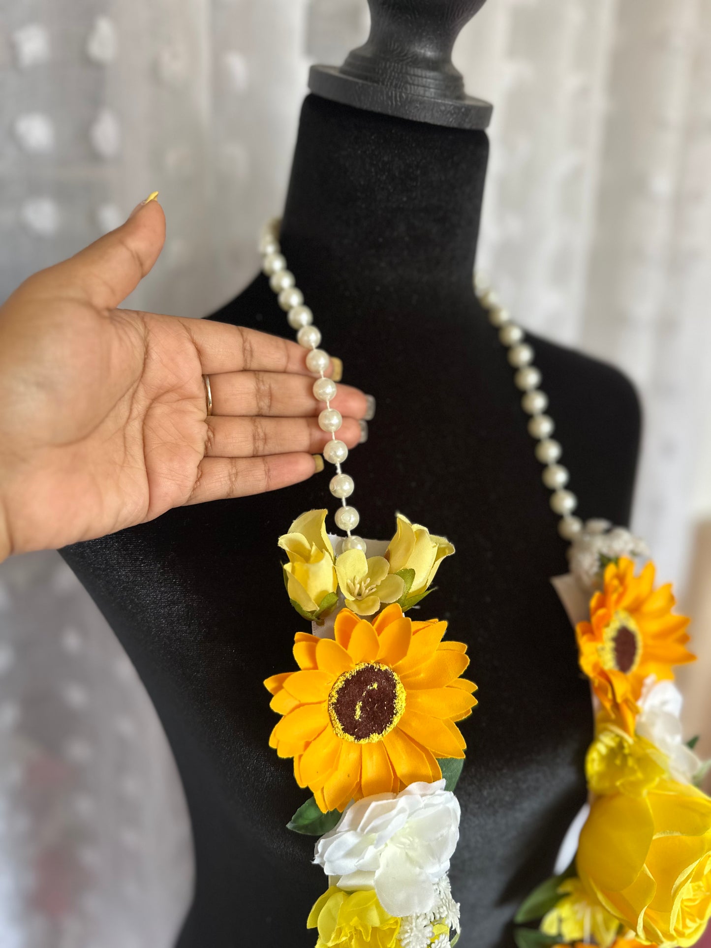 Floral Graduation Lei - Sunflower & Yellow Florall Graduation Lei - Pearl Neckline Detail