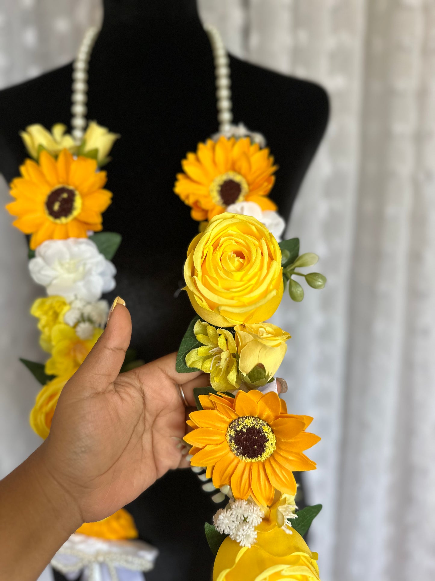 Floral Graduation Lei - Sunflower & Yellow Florall Graduation Lei - Pearl Neckline Detail